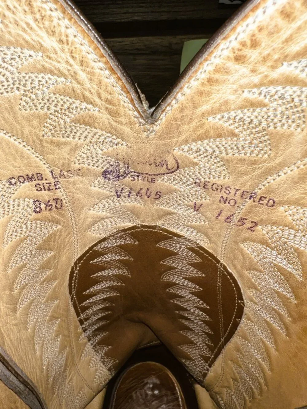 Justin's Genuine Exotic Leather Cowboy Boots in Men's Size 8.5D